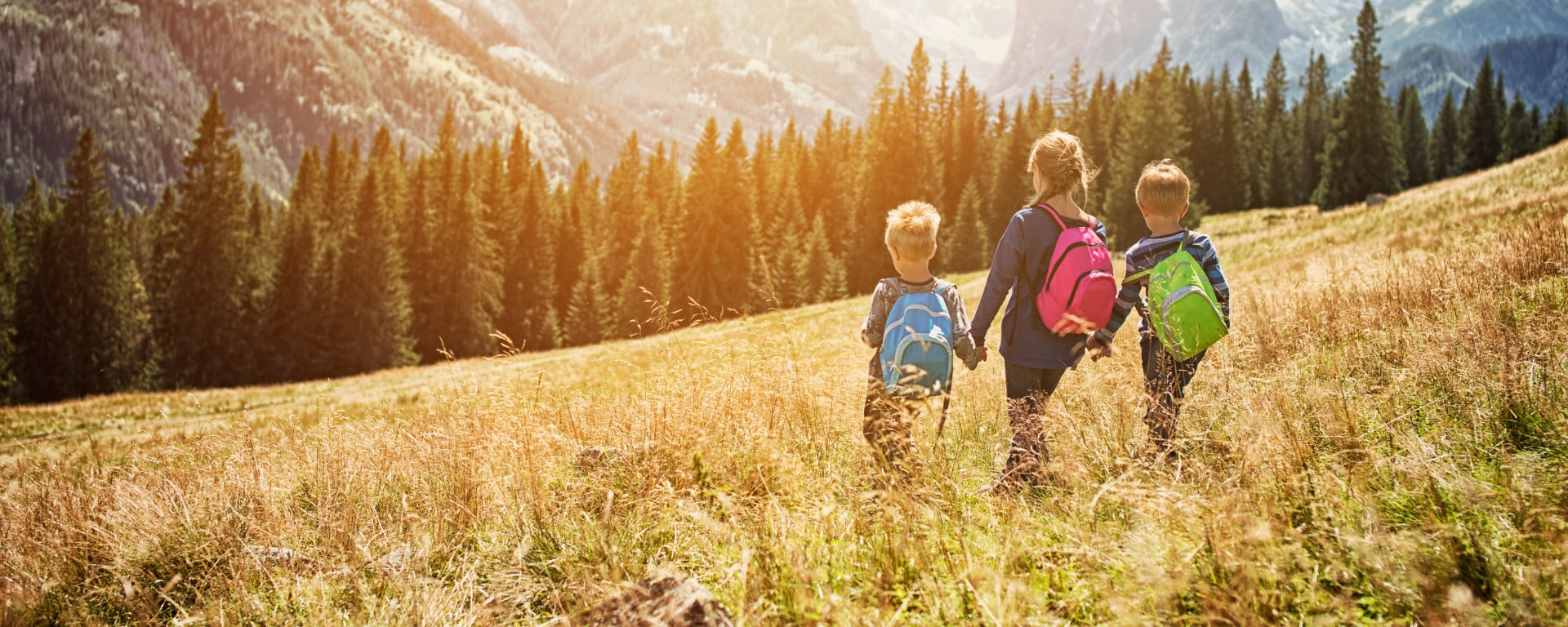 Kids Best Hiking Backpack - Feature Image