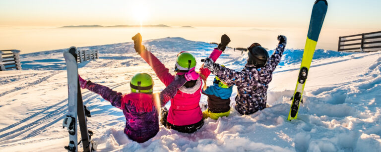 Ultimate Ski Trip Packing List – 33 Essentials