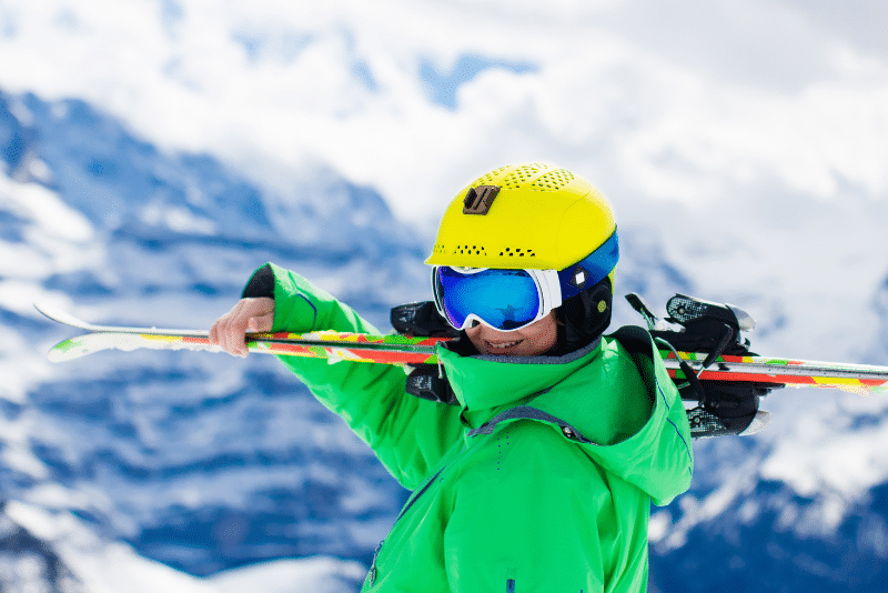 How To Keep Ski Goggles From Fogging - Skier with goggles on